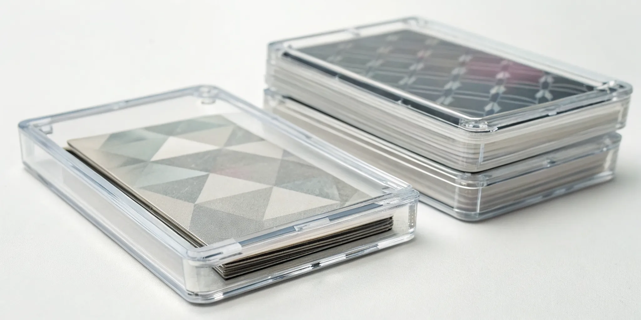 The Best Magnetic Card Holder: A Collector's Guide